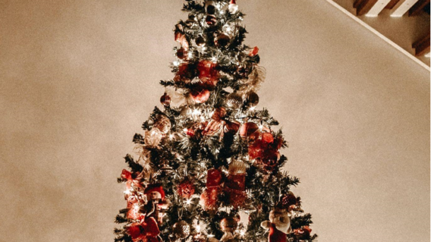 The Ultimate Guide to Choosing the Perfect Artificial Christmas Tree